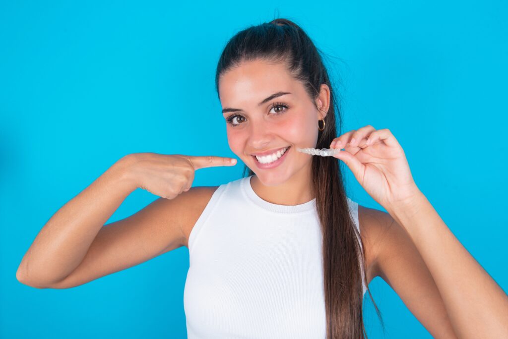How Does Invisalign Allow You to Eat, Brush, and Smile with Confidence in Sunnyvale, CA?